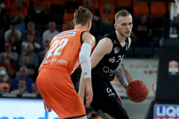 添了更多悬 添了更多悬