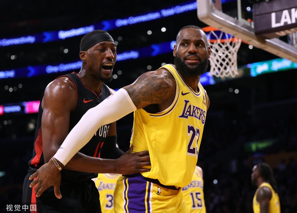 众多球迷的 众多球迷的