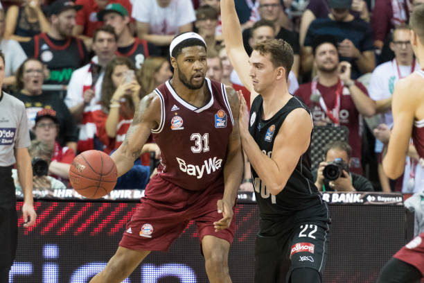 帮助球队奠 帮助球队奠